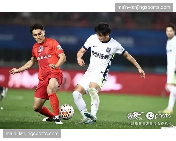 三镇客场平局数据均衡,绍尔个人突破成功率78%成关键 三镇客场平局数据均衡,绍尔个人突破成功率78%成关键