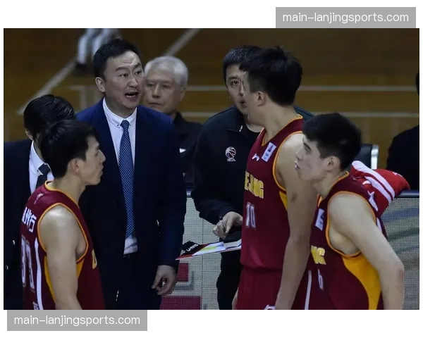 新疆外援哈里斯早早遭弃 选援连续失误暴露管理层决策混乱 新疆外援哈里斯早早遭弃 选援连续失误暴露管理层决策混乱