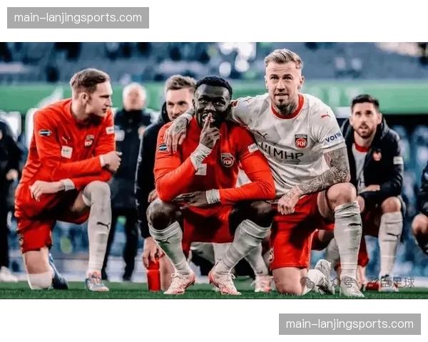 法兰克福主场迎战莱比锡 沙伊比科赫搭档中场新组合